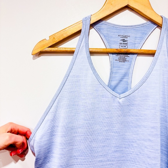 ATHLETIC WORKS light blue sports tank top | Activewear essential * - Picture 2 of 6